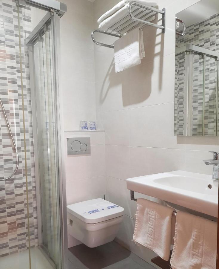 Hostal La Colonia Марбеля Екстериор снимка