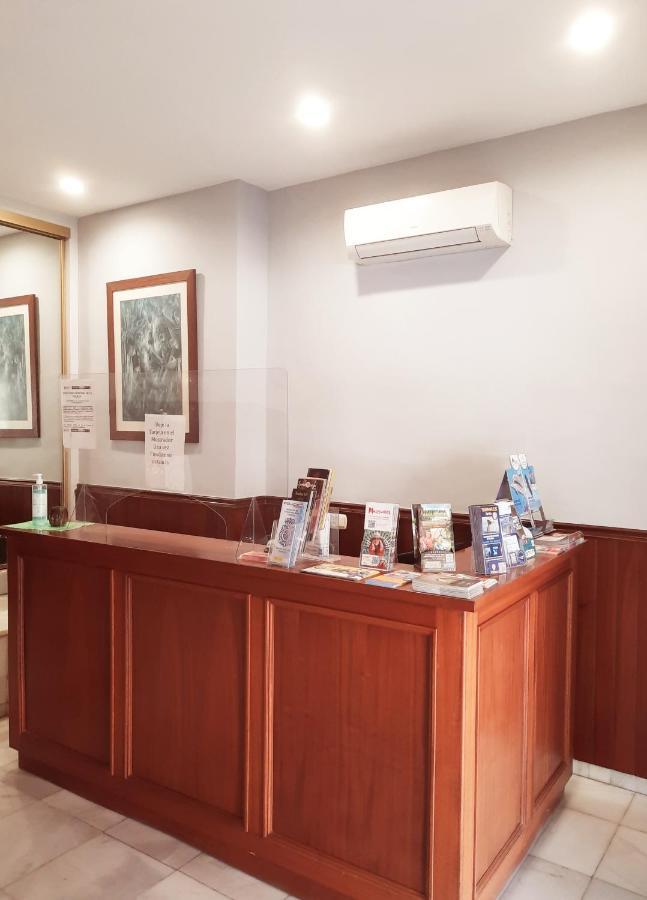 Hostal La Colonia Марбеля Екстериор снимка