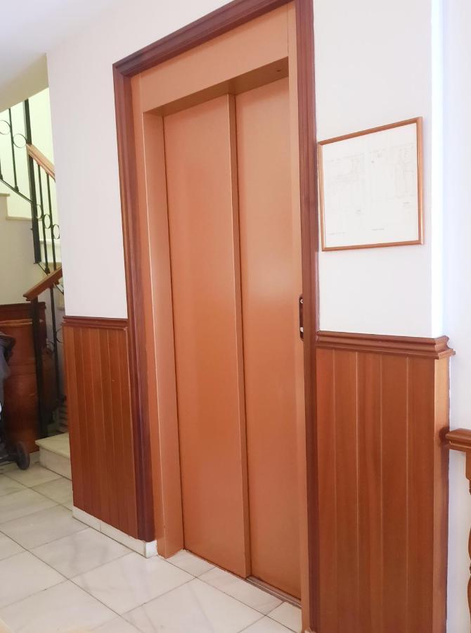 Hostal La Colonia Марбеля Екстериор снимка